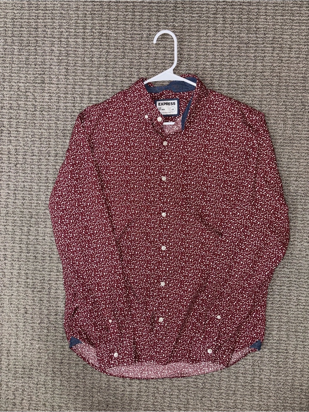 Express Men's Maroon Patterned Button-Down Shirt - Size L